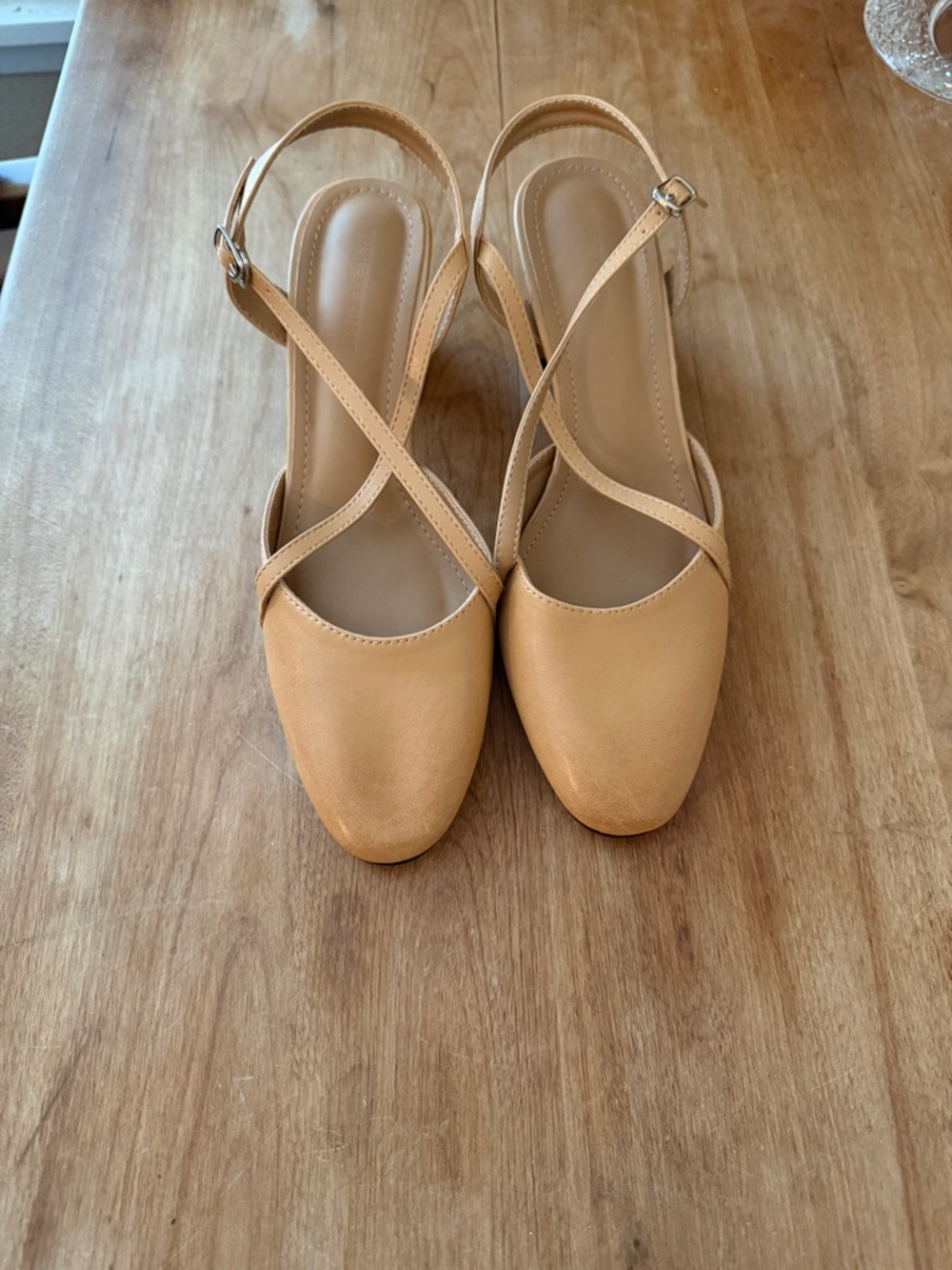 Women’s Crisscross Slingback Mules in Tan